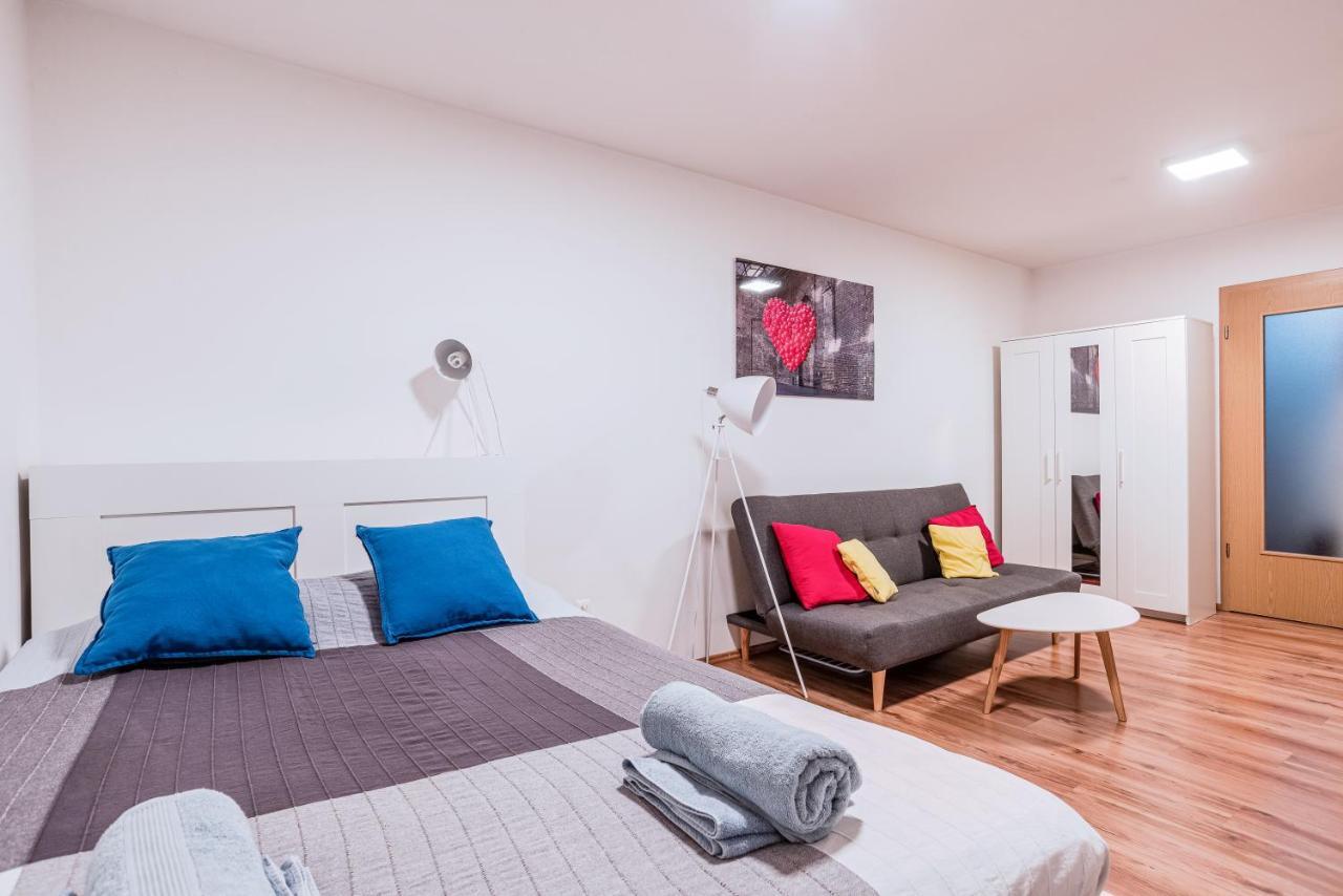 Central Studio Boulevard บูดาเปสต์ ภายนอก รูปภาพ
